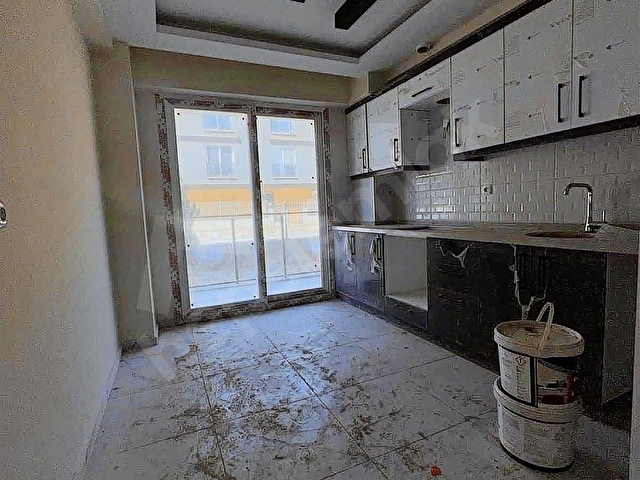 VİLLA TAKASI OLUR!!!SİTE İÇERİSİNDE BAHÇELİ 3+1 DAİRE - Görsel 12