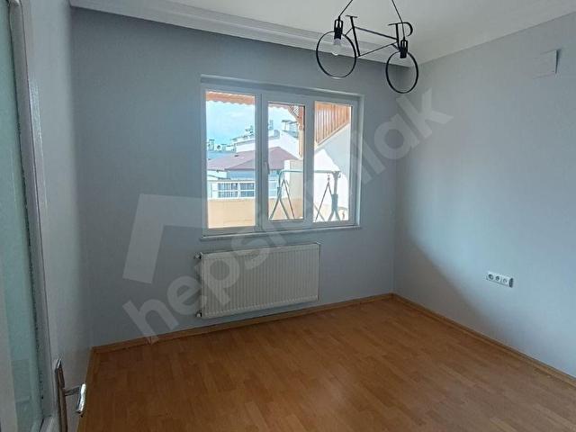 YEDİTEPE DE MERKEZİ KONUMDA SATILIK TERAS KAT 2+1 DAİRE - Görsel 11