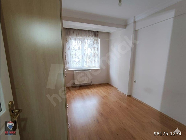 RE/MAX MODDAN SÜTLÜCEDE GENİŞ KİRACILI SATILIK 1+1 DAİRE - Görsel 23