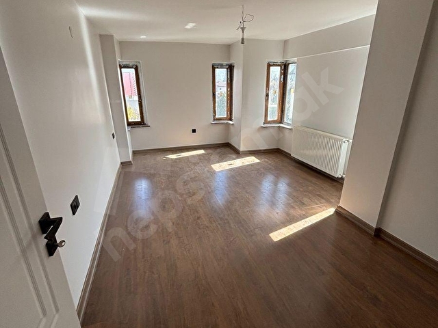 KAÇMAZ EMLAKTAN BATIKENT YUNUSKÖY SİTESİNDE SATILIK 5+2 VİLLA - Görsel 22