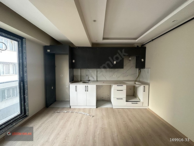 ÇÖZÜM EMLAKTAN MURADİYEDE SIFIR 1+1 ARA KAT SATILIK DAİRE