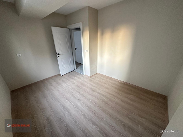 ÇÖZÜM EMLAKTAN MURADİYEDE SIFIR 1+1 ARA KAT SATILIK DAİRE - Görsel 16