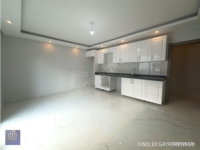 NO:10 GAYRİMENKUL’DEN | MERKEZİ KONUMDA ARA KAT | YERDEN ISITMALI 2+1 AÇIK MUTFAK |  PREMIUM DAİRE