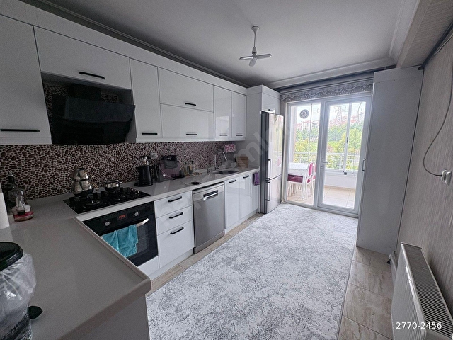 BATTALGAZİDE 3+1 KATTA ASANSÖRLÜ EBEVEYN BANYOLU SATILIK DAİRE
