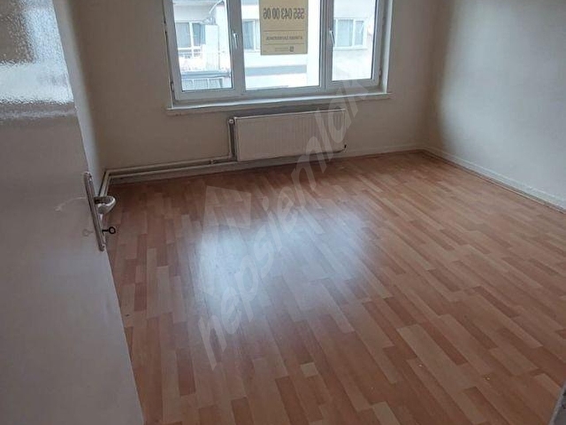 ATAMANDAN METROYA YAKIN BARIŞ MAH. BOYALI BAKIMLI 3+1 KİRALIK DAİRE - Görsel 3