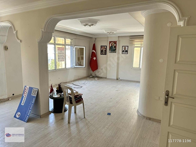 ÇİMENDEN MERKEZİ KONUMDA KİRALIK OFİS - Görsel 11