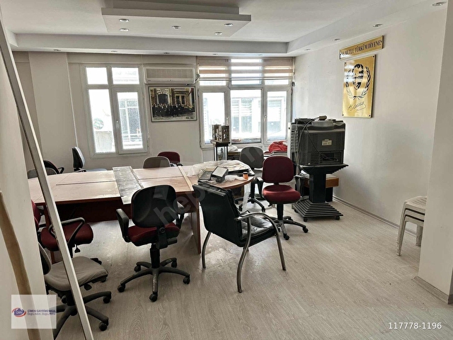 ÇİMENDEN MERKEZİ KONUMDA KİRALIK OFİS - Görsel 3
