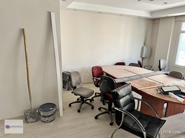 ÇİMENDEN MERKEZİ KONUMDA KİRALIK OFİS