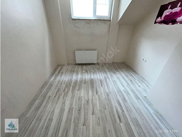 ACİL SATILIK BAYRAMPAŞA KARTAL TEPE MAH 85M2 BAHCE KAT DAİRE - Görsel 6