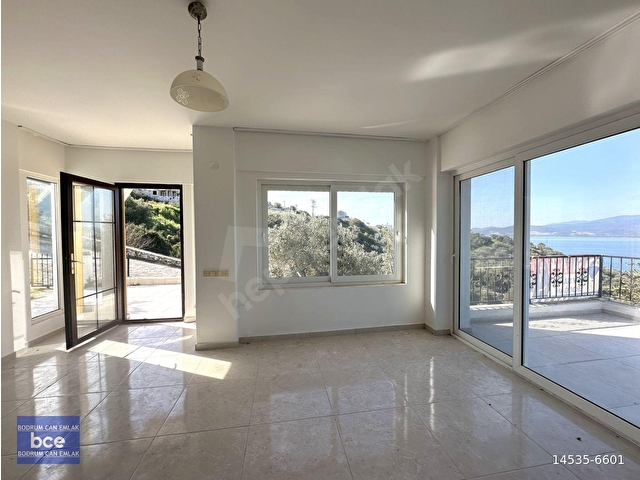 BODRUM ADABÜKÜ DENİZE SIFIR PLAJLI TAM KÖŞE FULL MANZARALI TRİPLEKS KÖŞE VİLLA - Görsel 27