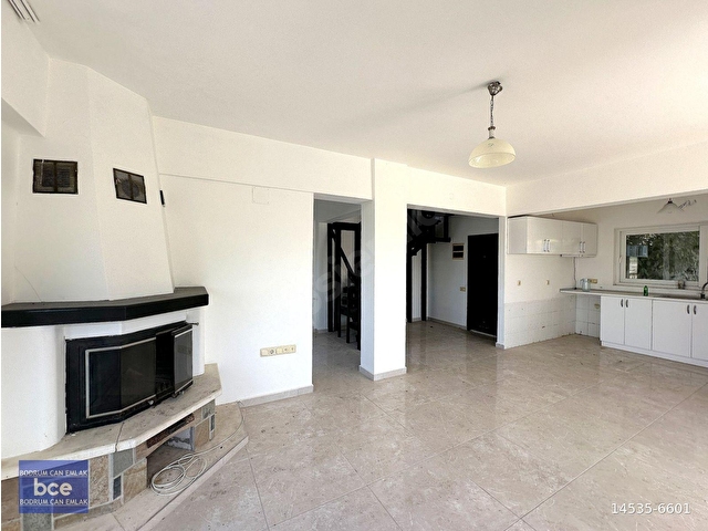 BODRUM ADABÜKÜ DENİZE SIFIR PLAJLI TAM KÖŞE FULL MANZARALI TRİPLEKS KÖŞE VİLLA - Görsel 22