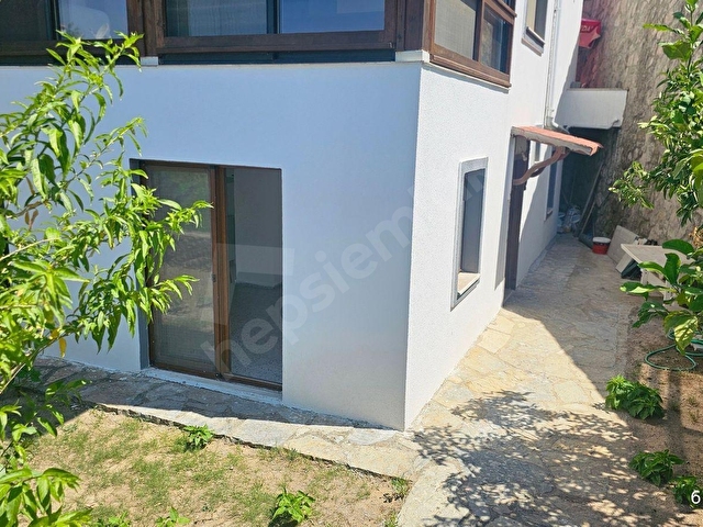 Bodrum Gündoğan Sürekli Yaşanır Site Deniz Manzaralı Bahçeli Kiralık Ev - Görsel 2
