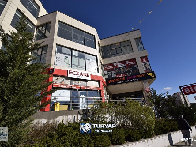 TURYAP YAPRACIK tan Emporia AVM de 1.Katında Kiralık Dükkan - Görsel 17