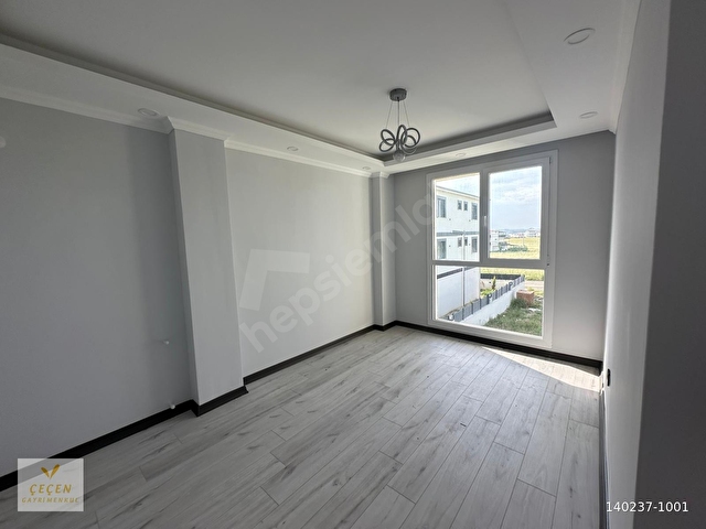 YENİÇİFTLİK DEREAĞZINDA PARKA CEPHE 6+1 HAVUZLU MÜSTAKİL VİLLA - Görsel 21