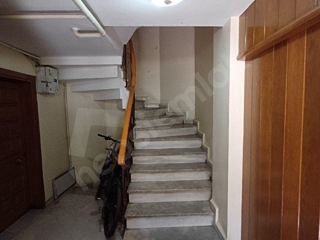 KADIKÖYDE 3+1 85m2 BAKIMLI - TAŞINMAYA HAZIR KİRALIK DAİRE - Görsel 5