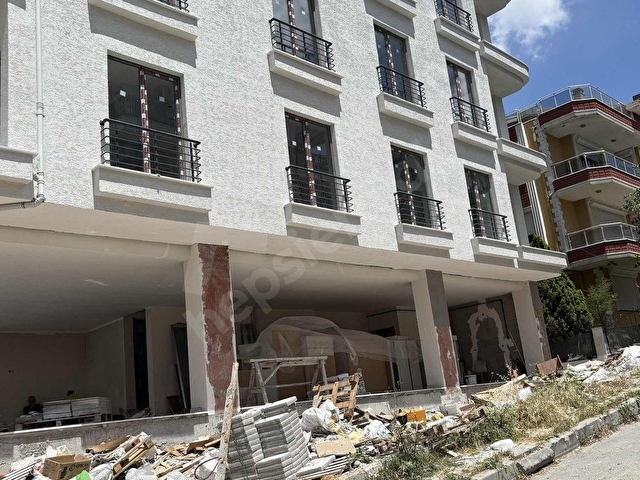 ADNAN KAHVECİ ERATA CADDESİNDE SATILIK SIFIR DÜKKAN