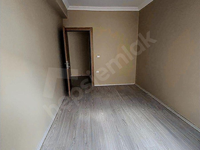 1+1 DAİRE DAVUTLAR MERKEZDE