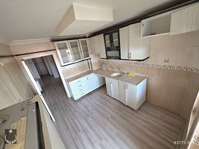 HİLALDEN CADDE ÜZERİNDE KAT KONUMUNDA TERAS BALKONLU DAİRE!! - Görsel 4