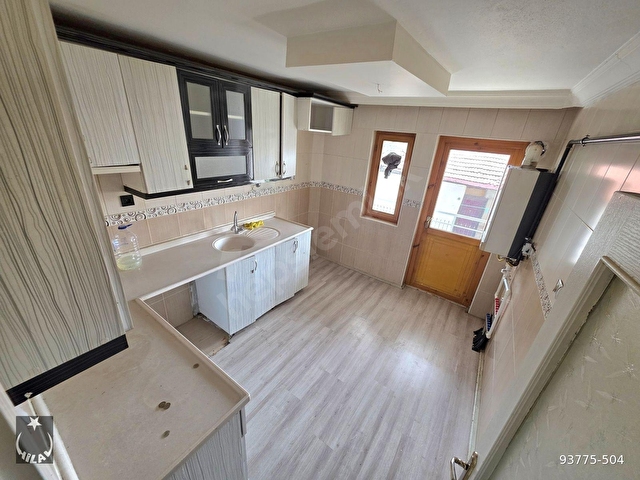 HİLALDEN CADDE ÜZERİNDE KAT KONUMUNDA TERAS BALKONLU DAİRE!! - Görsel 8