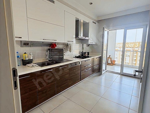 AVRUPA KONUTLARI 3 SİTESİNDE TEMİZ BOŞ GÖL MAN 3+1 KİRALIK DAİRE