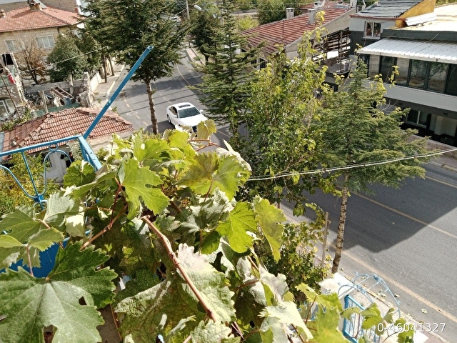 cadde kenarı 4 kat musaadeli 325 metre kare arsa - Görsel 5