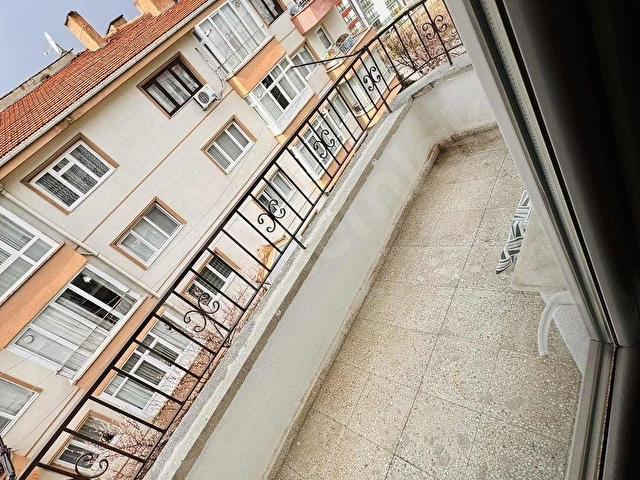 KIBRISKÖYDE FULL EŞYALI YAPILI ARA KAT MASRAFSIZ 3+1 DAİRE - Görsel 10