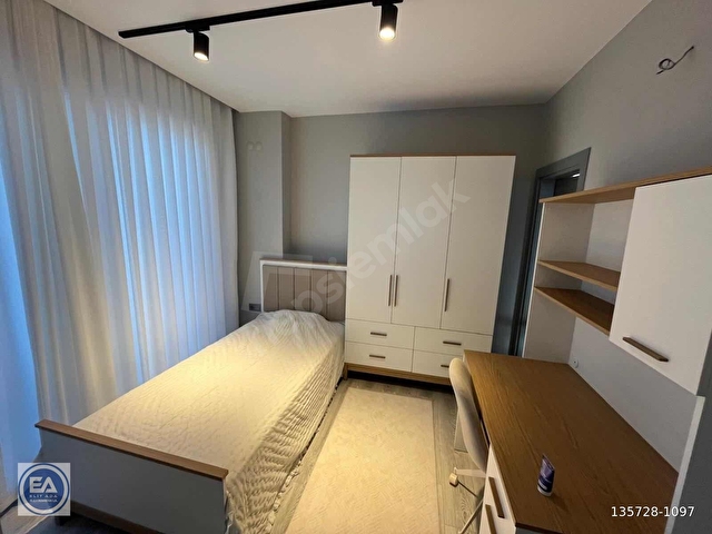Kuşadası Karaova Mahallesinde Özel Havuzlu Eşyalı 4+1 Villa - Görsel 17