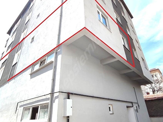 ZİRVE EMLAKTAN HARMANLAR MAH. ZÜBEYDE HANIM CAD. 140 M2, 3+1, İÇİ YAPILI SATILIK DAİRE - Görsel 3