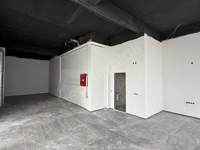 ATAKENT ÇAĞALOĞLUNDA KİRALIK PRESTİJLİ 320m² KÖŞEBAŞI DÜKKAN - Görsel 13