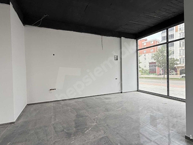 ATAKENT ÇAĞALOĞLUNDA KİRALIK PRESTİJLİ 320m² KÖŞEBAŞI DÜKKAN - Görsel 10