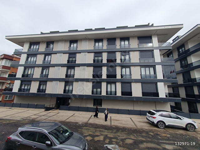 ÜSKÜDAR FERAHDA SATILIK KAPALI OTOPARKLI 4+1 TERS DUBLEKS DAİRE