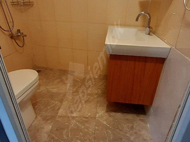 Urla da müstakil doğalgazlı dublex kiralık ev - Görsel 17
