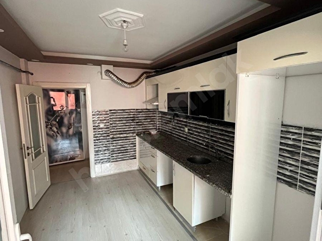 EMEK MAHALLESİ DİLEK CADDESİ HEMEN YANI SATILIK 3+1 DAİRE