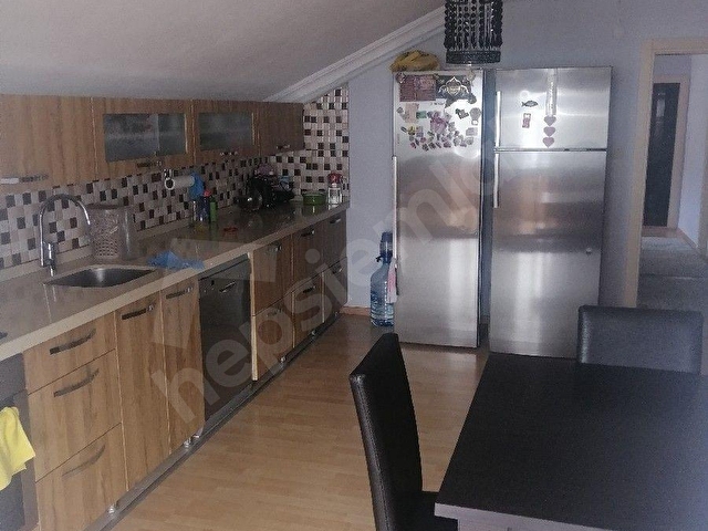 Boztepede 5+2 260 metrekare site içinde mükemmel deniz ve şehir manzaralı ferah geniş satılık daire - Görsel 24