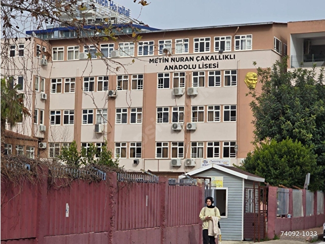 Kızıltoprak Mah.M.Nuran Çakallıklı Lisesi Yanı Satılık 3+1 Daire