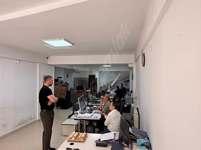 SARUHANLIDA CADDE ÜZERİ KİRACILI 293m² ÇİFT CEPHE SATILIK DÜKKAN - Görsel 7