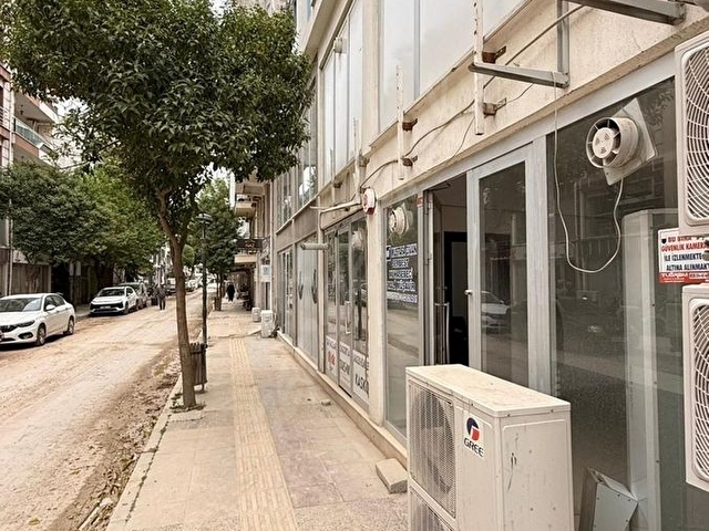 SARUHANLIDA CADDE ÜZERİ KİRACILI 293m² ÇİFT CEPHE SATILIK DÜKKAN - Görsel 24