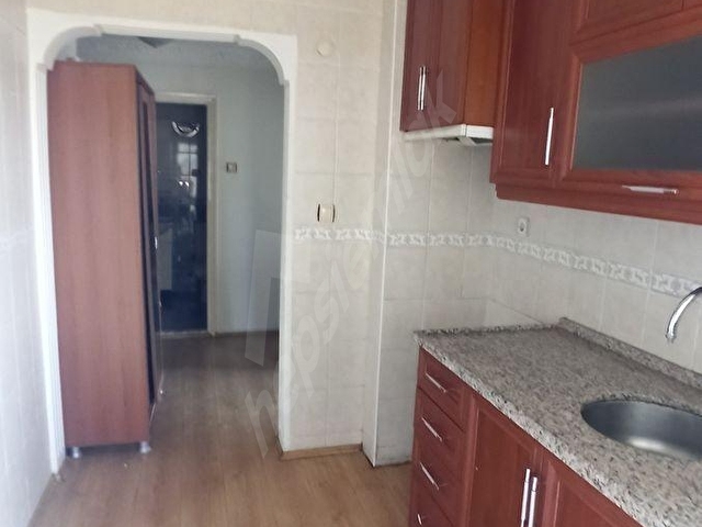 KARŞIYAKA GİRNE BULVARINDA 2+1 KLİMALI ASANSÖRLÜ DAİRE - Görsel 26