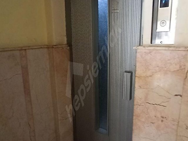 KARŞIYAKA GİRNE BULVARINDA 2+1 KLİMALI ASANSÖRLÜ DAİRE - Görsel 21