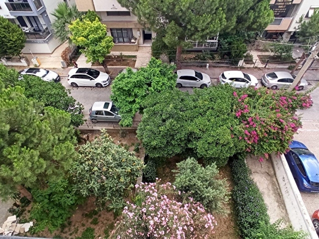 KARŞIYAKA GİRNE BULVARINDA 2+1 KLİMALI ASANSÖRLÜ DAİRE - Görsel 14
