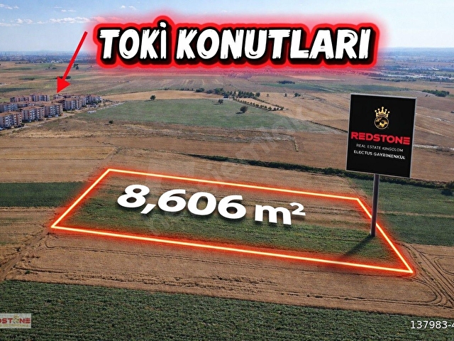 REDSTONEDAN HACIŞEREMET TOKİ YAKINI 8.606 M2 SATILIK TARLA