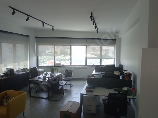 ATAŞEHİR FERHATPAŞA MERKEZİNDE CADDE CEPHELİ 1000 M2 PLAZA - Görsel 19