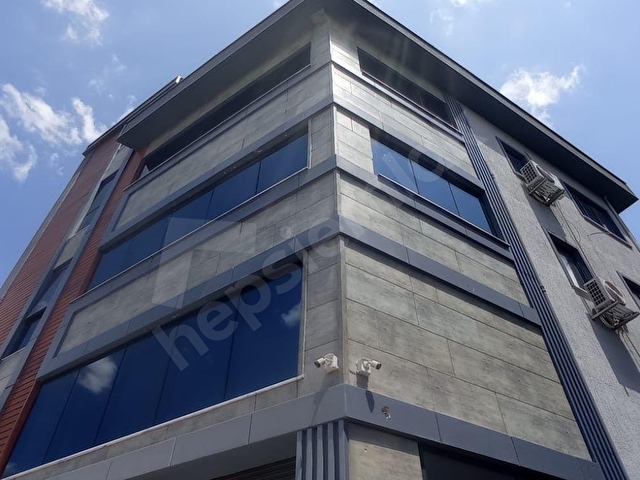 ATAŞEHİR FERHATPAŞA MERKEZİNDE CADDE CEPHELİ 1000 M2 PLAZA - Görsel 2