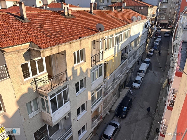 Atilla Mahallesinde Üçyol Metroya Yakın 2+1 90 m2  Asansörlü Doğalgazlı Bakımlı Satılık Daire - Görsel 7