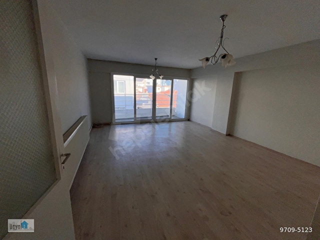 Atilla Mahallesinde Üçyol Metroya Yakın 2+1 90 m2  Asansörlü Doğalgazlı Bakımlı Satılık Daire - Görsel 16