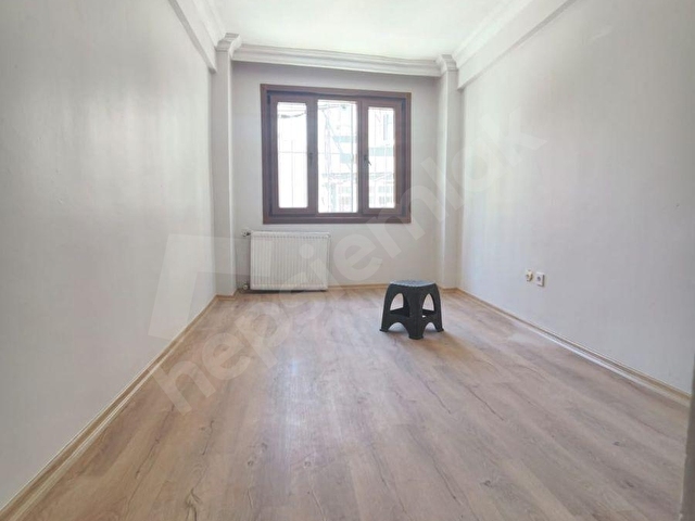 ŞİŞLİ, ÇİMEN SOKAK (2+1) BALKONLU, GİRİŞ KAT - Görsel 4