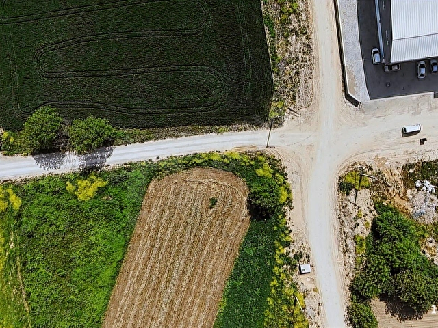 AKHİSARDA SANAYİ YANINDA TİCARİ+ KONUT İMARLI 1334 m2 KÖŞE ARSA