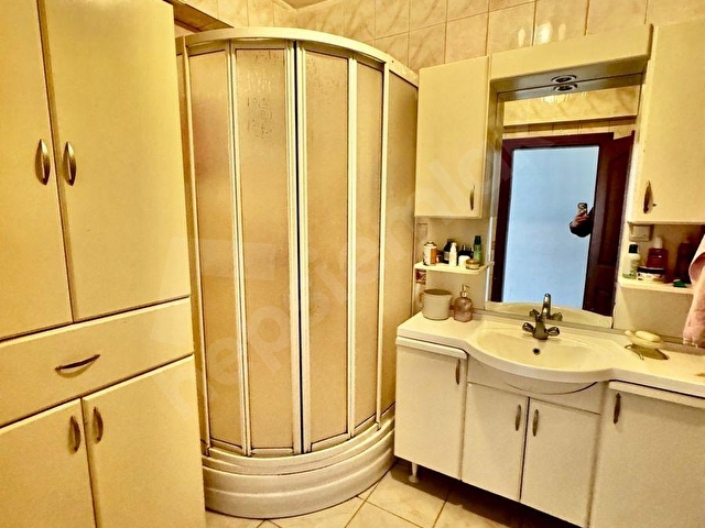 FİLİZ HAYRİMENLULDEN KİRALIK EBEVEYN BANYOLU 4+1 KOMBİLİ DAİRE - Görsel 12