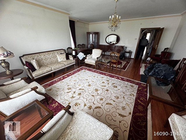 FİLİZ HAYRİMENLULDEN KİRALIK EBEVEYN BANYOLU 4+1 KOMBİLİ DAİRE - Görsel 3