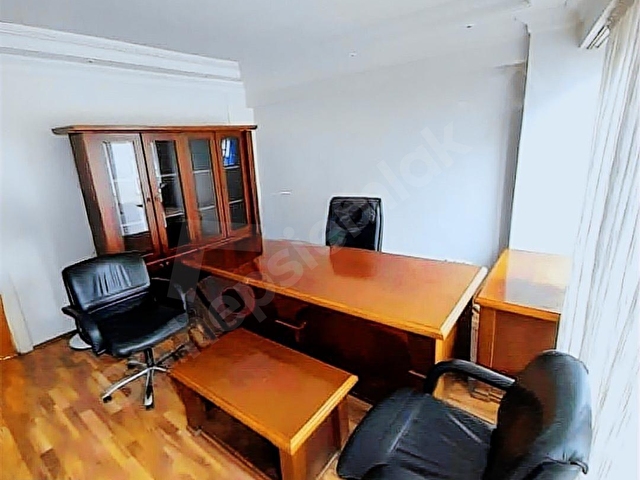 ŞİŞLİ CAMİ KARŞISINDA KİRALIK OFİS - Görsel 3